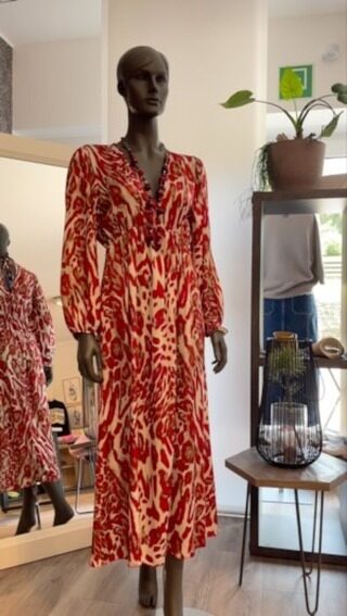 Instagram post from make.it.kleidsam. This post is in position 10.