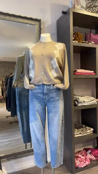 Instagram post from make.it.kleidsam. This post is in position 9.